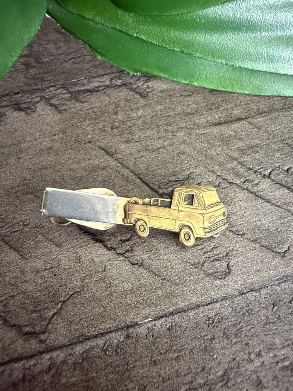 Vintage-Style Gold Tone Truck Tie Clip